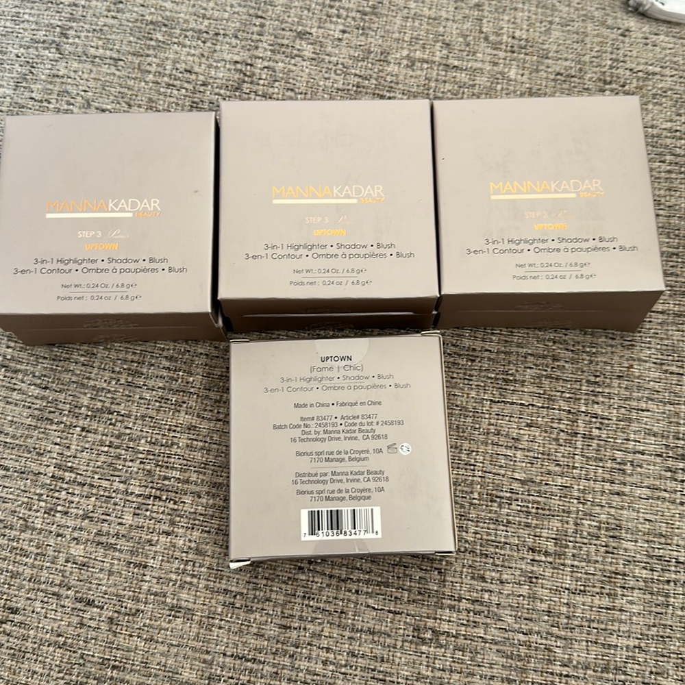 Manna Kadar Step 3 Perfect UPTOWN 3 in 1 Highlighter Shadow Blush